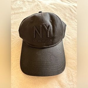 NY New York black baseball hat